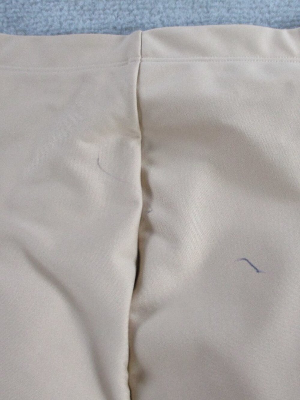SKIMS Body Butt Enhancing Shorts Womens Medium Clay Shapewear Padded Compression - Picture 4 of 7